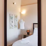 Almondtree House - Private Parking * Exanthia