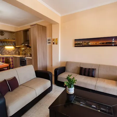 בית נופש Almondtree House - Private Parking *