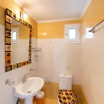 Holiday home Almondtree House - Private Parking Exanthia
