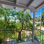 Almondtree House - Private Parking Holiday home