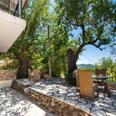 Almondtree House - Private Parking بيت للعطل