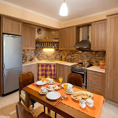 بيت للعطل Almondtree House - Private Parking *