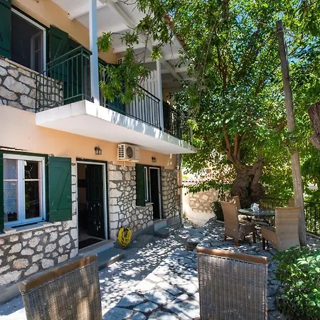 Almondtree House - Private Parking بيت للعطل