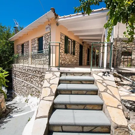 Almondtree House - Private Parking بيت للعطل