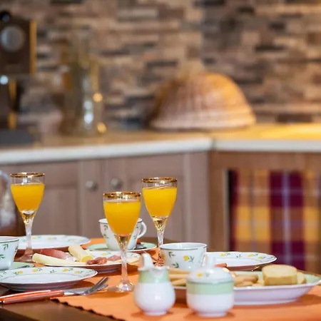 بيت للعطل Almondtree House - Private Parking Exanthia