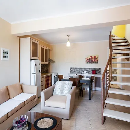 Almondtree House - Private Parking * Exanthia