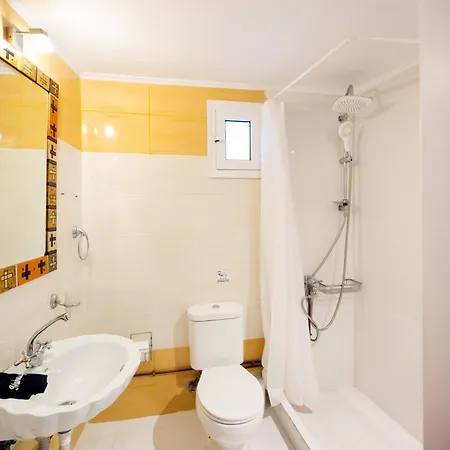 Almondtree House - Private Parking * Exanthia