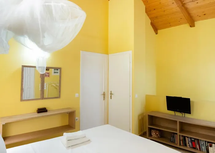 Almondtree House - Private Parking 펜션