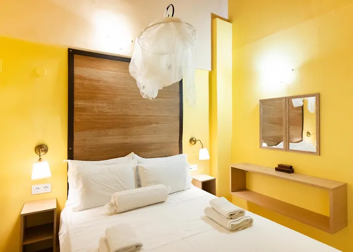 Almondtree House - Private Parking 펜션 *