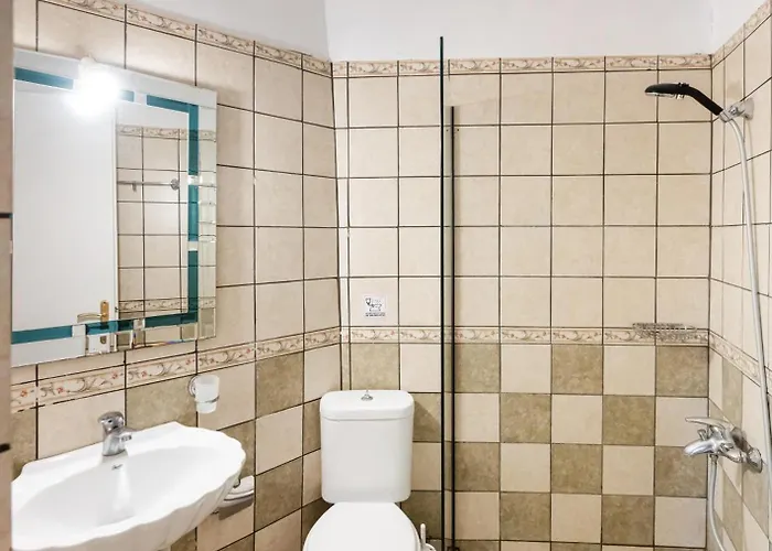 Almondtree House - Private Parking * Exanthia