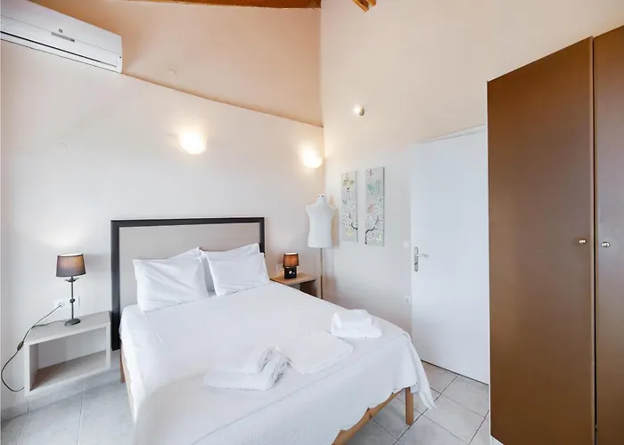 펜션 Almondtree House - Private Parking *