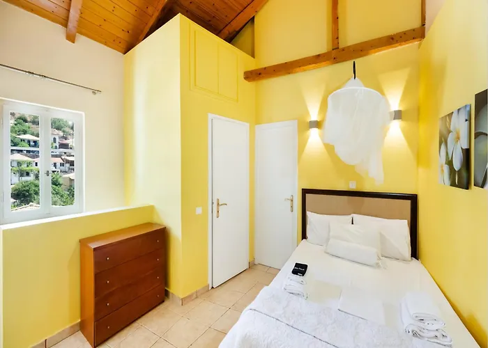 Almondtree House - Private Parking * Exanthia