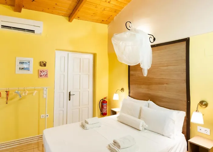 펜션 Almondtree House - Private Parking